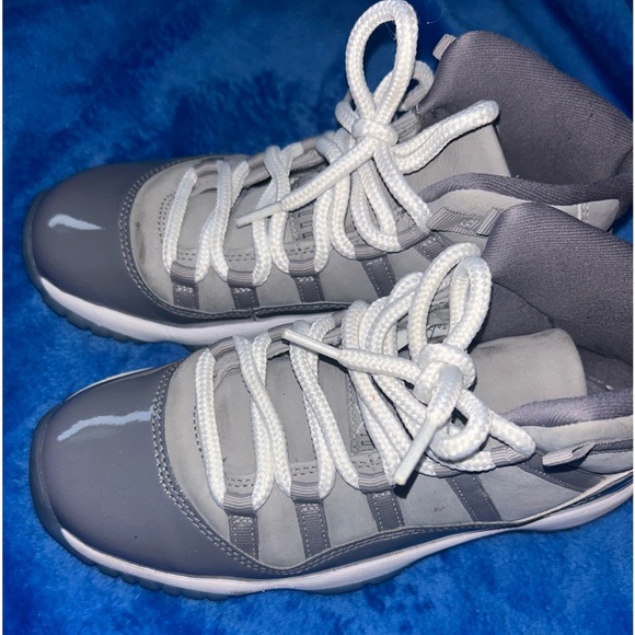 Jordan Cool Grey 11s size 5.5 - Picture 4 of 4